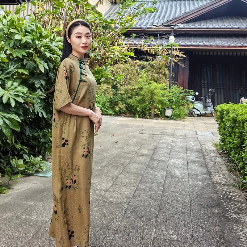 25姆满桑红云纱绞罗熊猫福宝立领斜襟国风改良长袍12413-3