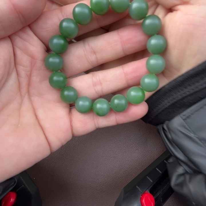 和田玉未镶嵌车挂