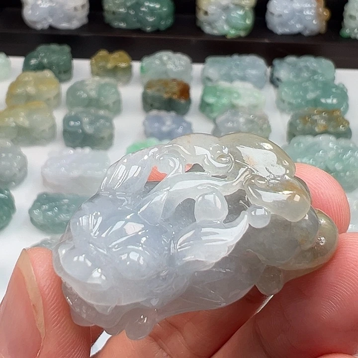 颈饰未镶嵌翡翠貔貅