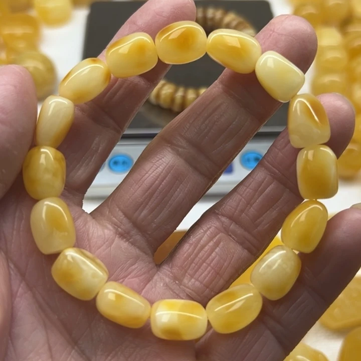 琥珀（矿物珀）未镶嵌裸石