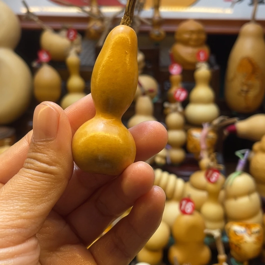 懒***葫芦等多种颜色的花鸟画作品在