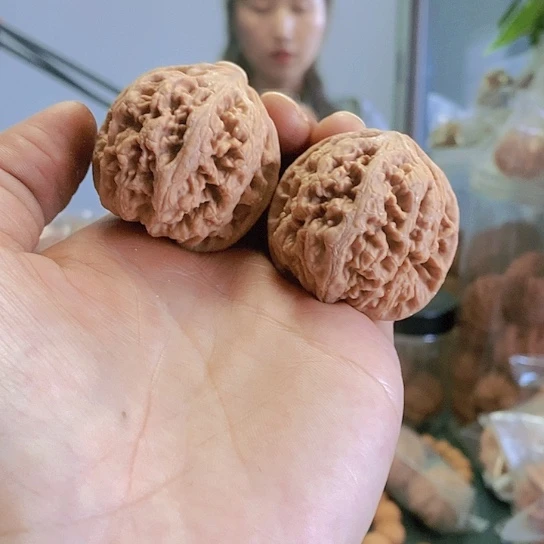 【闪购商品】把件文玩核桃40粗筋红皮