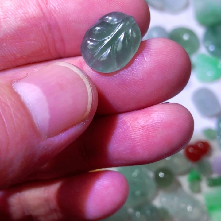 翡翠未镶嵌颈饰天然a货翡翠