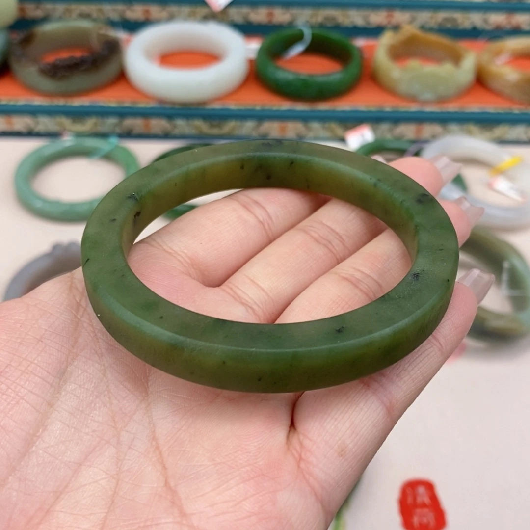 和田玉未镶嵌手镯59