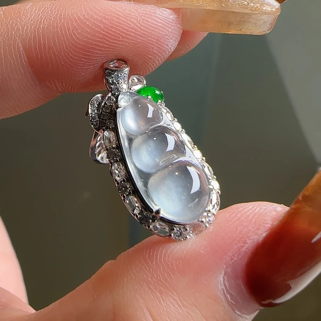 翡翠18K金镶嵌颈饰天然翡翠