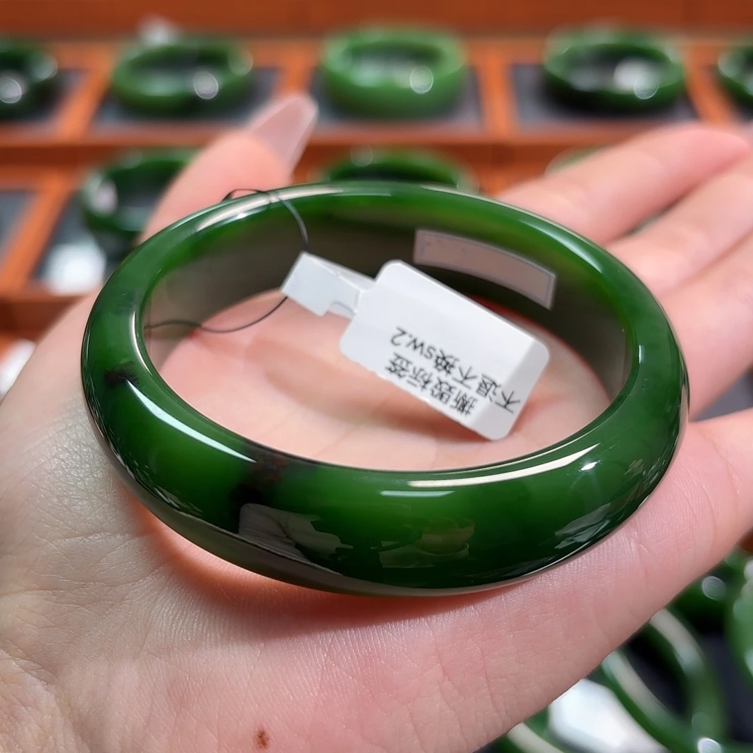 和田玉（碧玉）未镶嵌手镯红皮辣菠菜/中宽