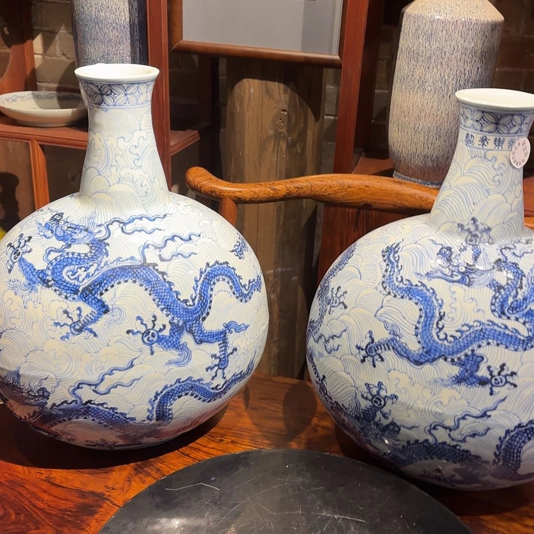 小***儿泥塑瓷器等文物的保护工作