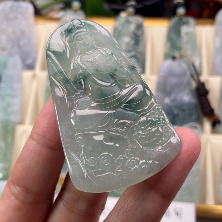 翡翠未镶嵌颈饰玉