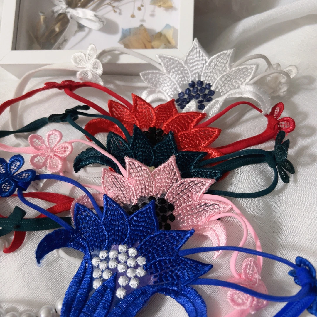 时尚舒适蕾丝刺绣低腰女士短裤镂空甜美小清新