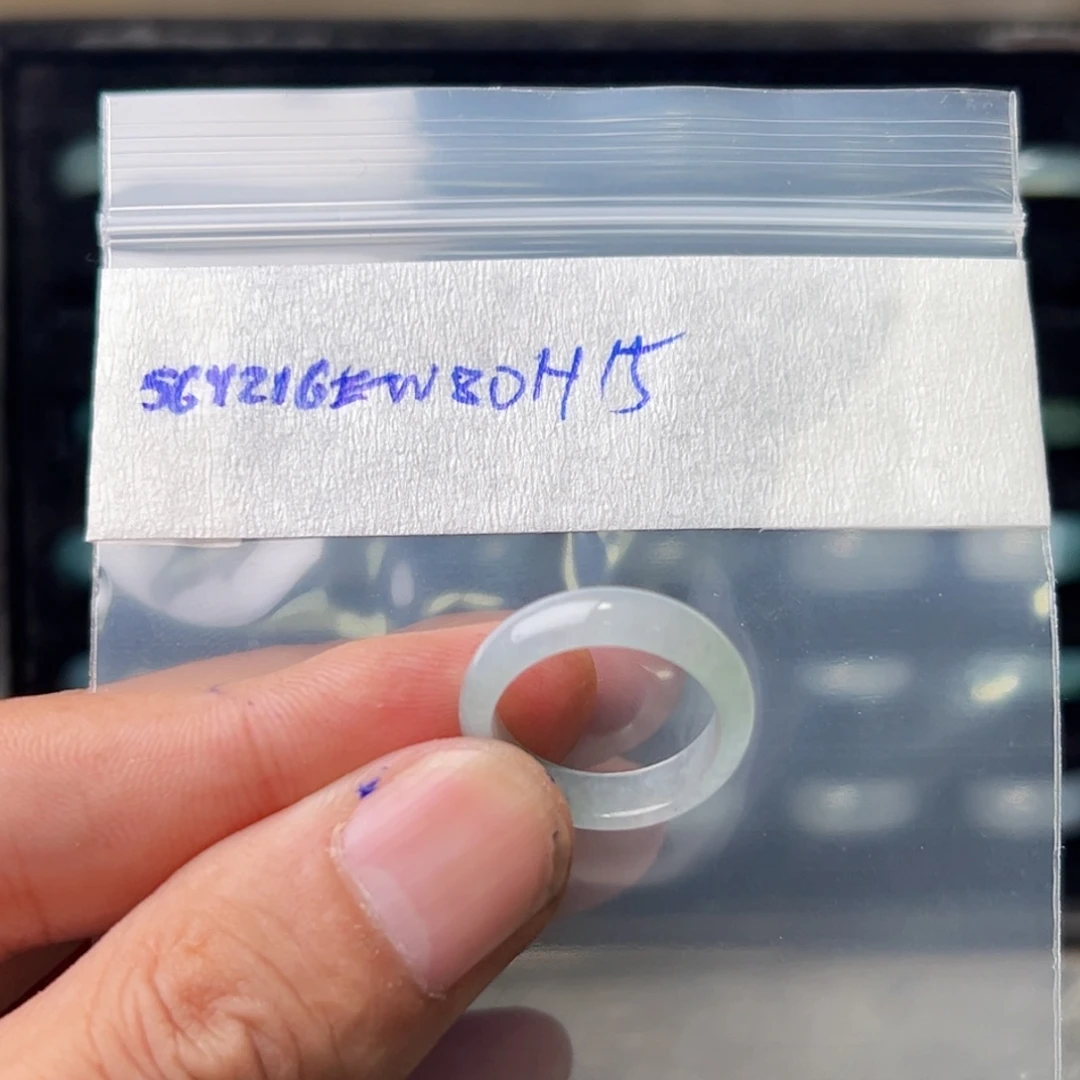 定制翡翠未镶嵌H****m戒