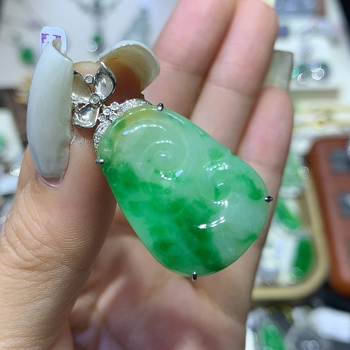 翡翠18K金镶嵌吊坠(不含链)
