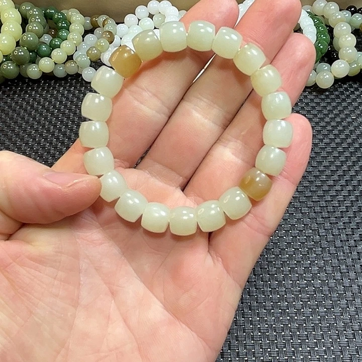 和田玉未镶嵌手串