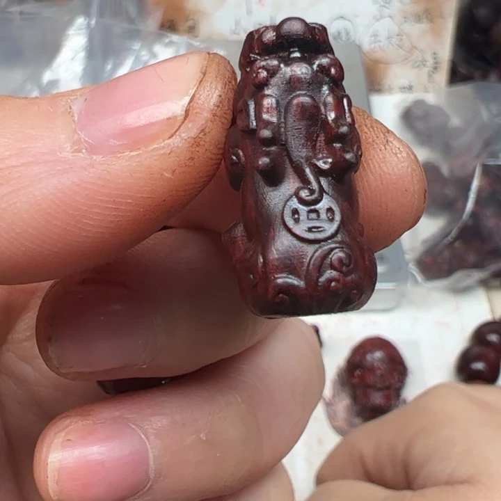 藤类海南红降貔貅小的