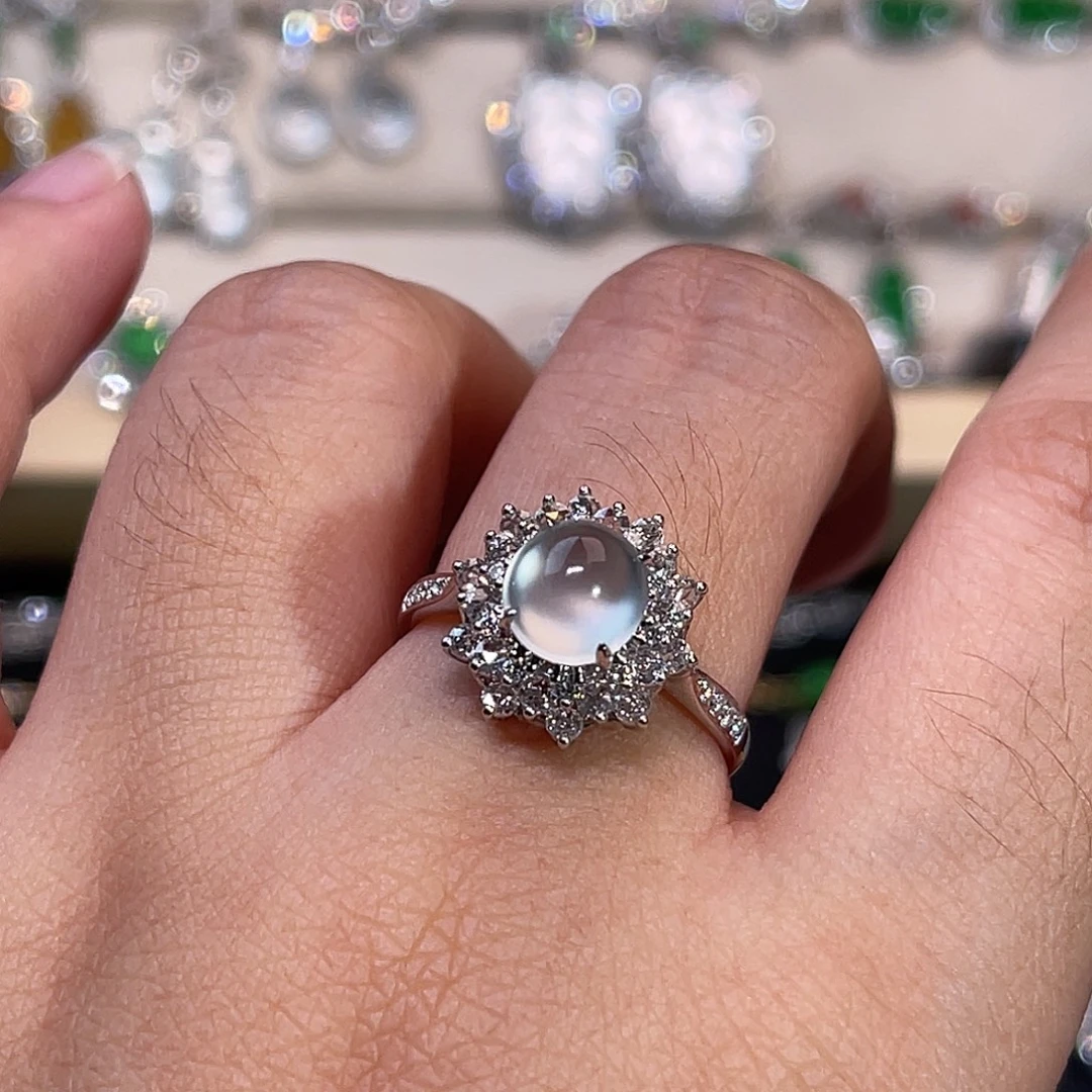 翡翠18K金镶嵌戒指玻璃种冰蛋