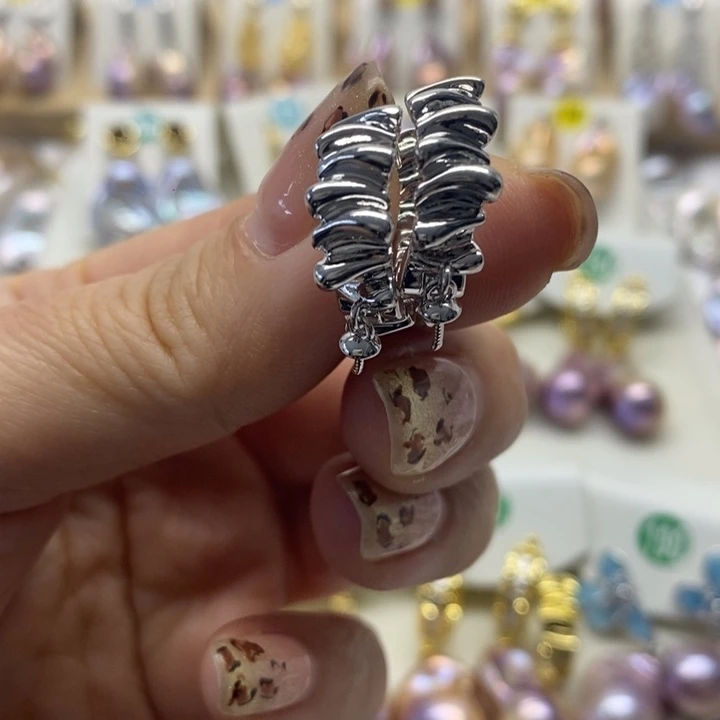 银S925镶嵌耳饰淡水珍珠一*光