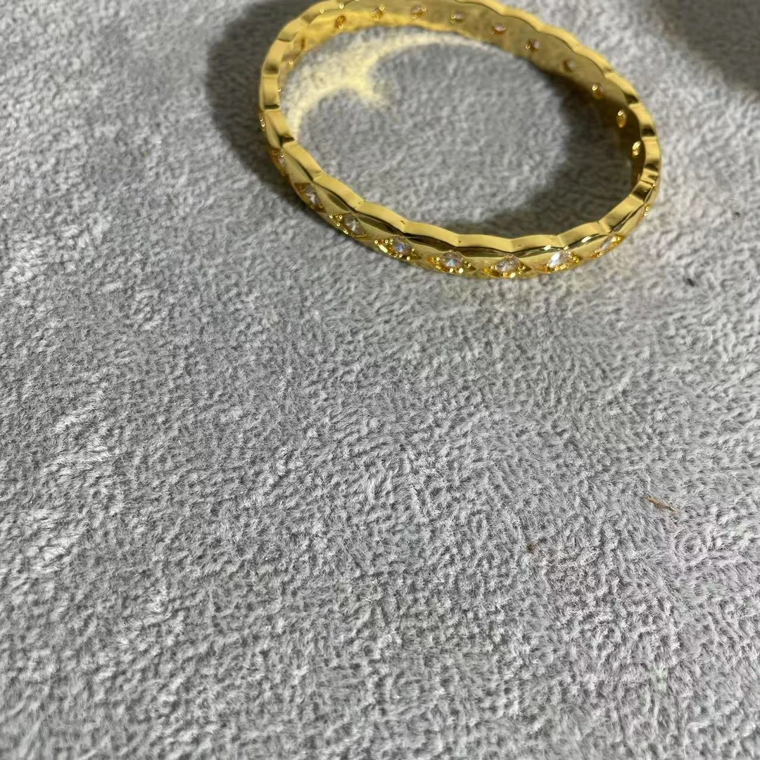 【高端定制】SMA-1642时尚设计手镯多样性发一件