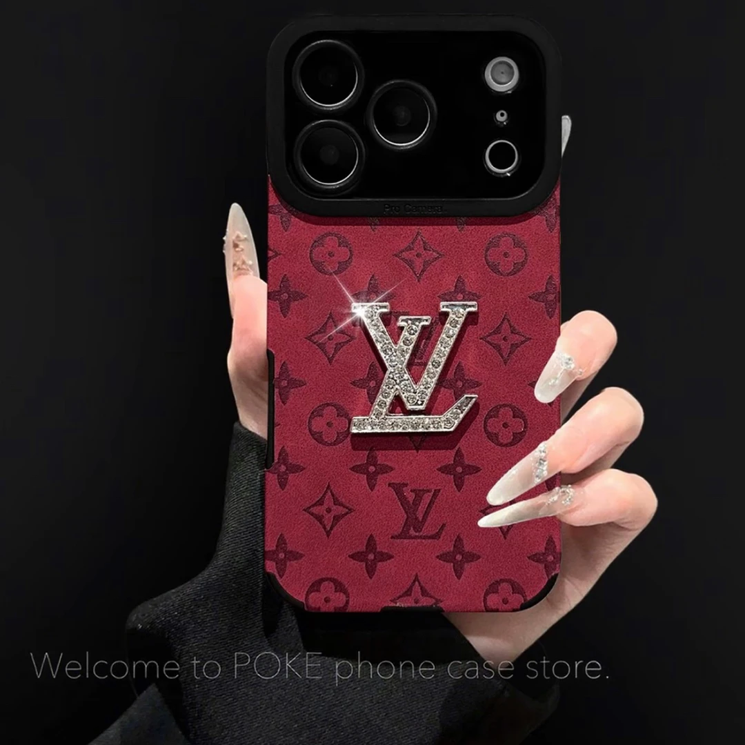 轻奢瞳眼翻毛皮四叶草适用苹果17PRO华为VIVO/OPPO配件手链手机壳