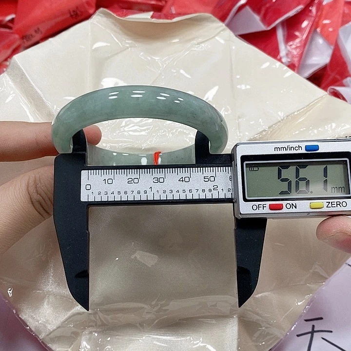 翡翠手镯未镶嵌267