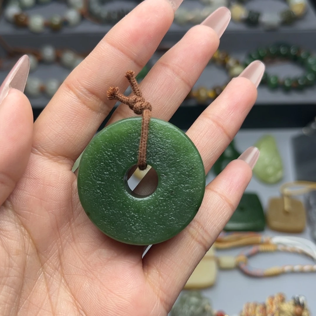 持***涯和田玉未镶嵌颈饰