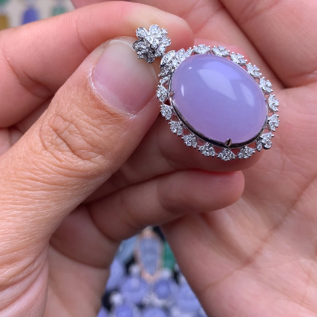 翡翠吊坠(不含链)18K金镶嵌