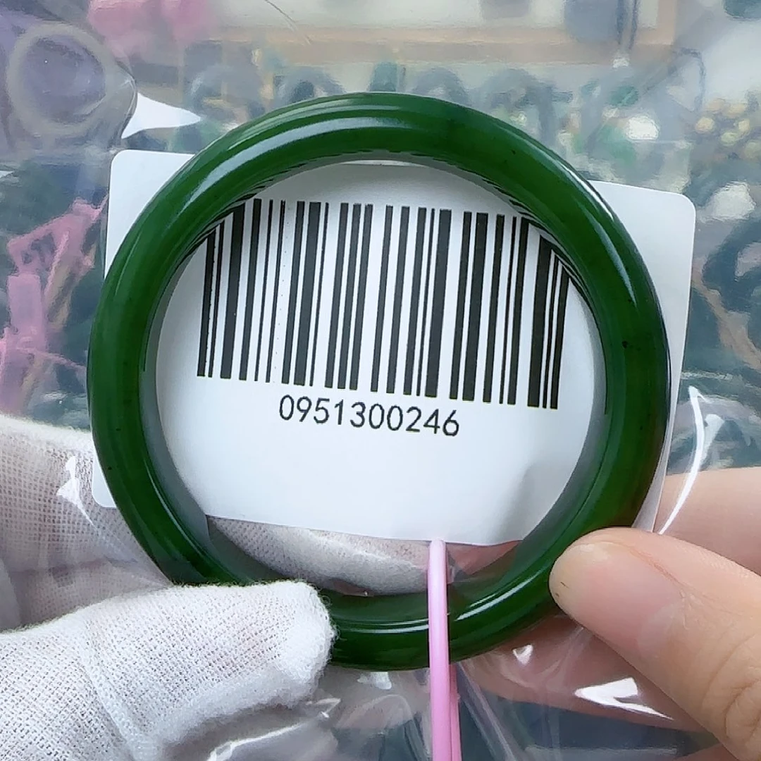 和田玉（碧玉）手镯未镶嵌微瑕5859