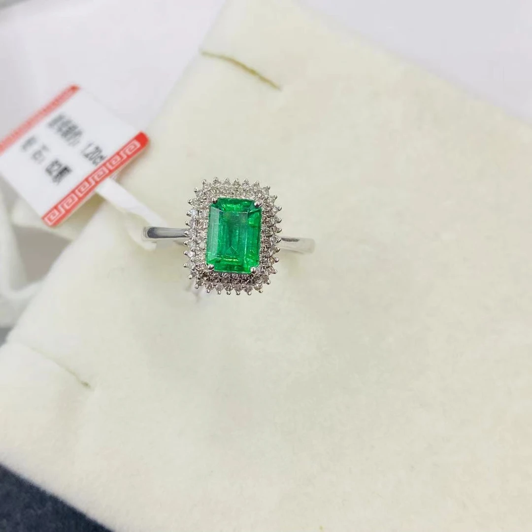 君城汇珠宝18K金镶嵌1.2克拉祖母绿戒指 DZ 01