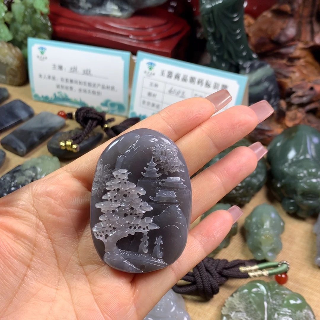 和田玉未镶嵌颈饰