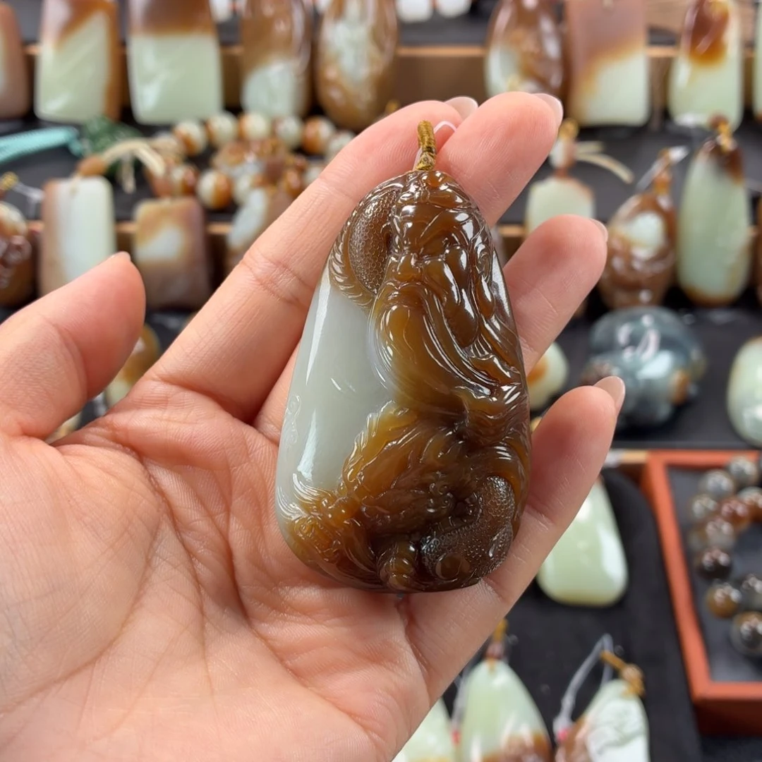 和田玉未镶嵌颈饰