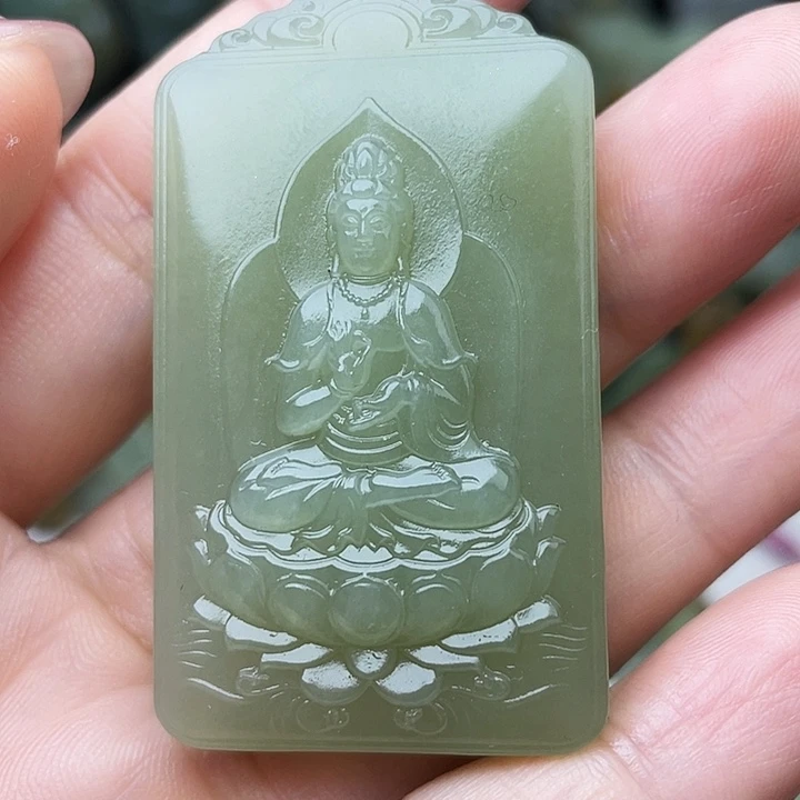万***花和田玉未镶嵌颈饰