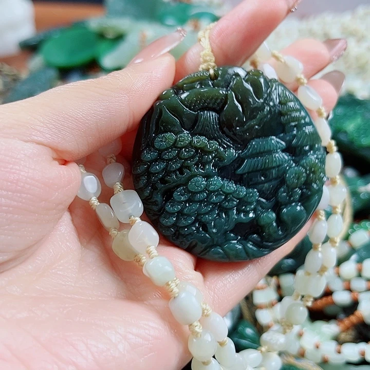 和田玉未镶嵌颈饰
