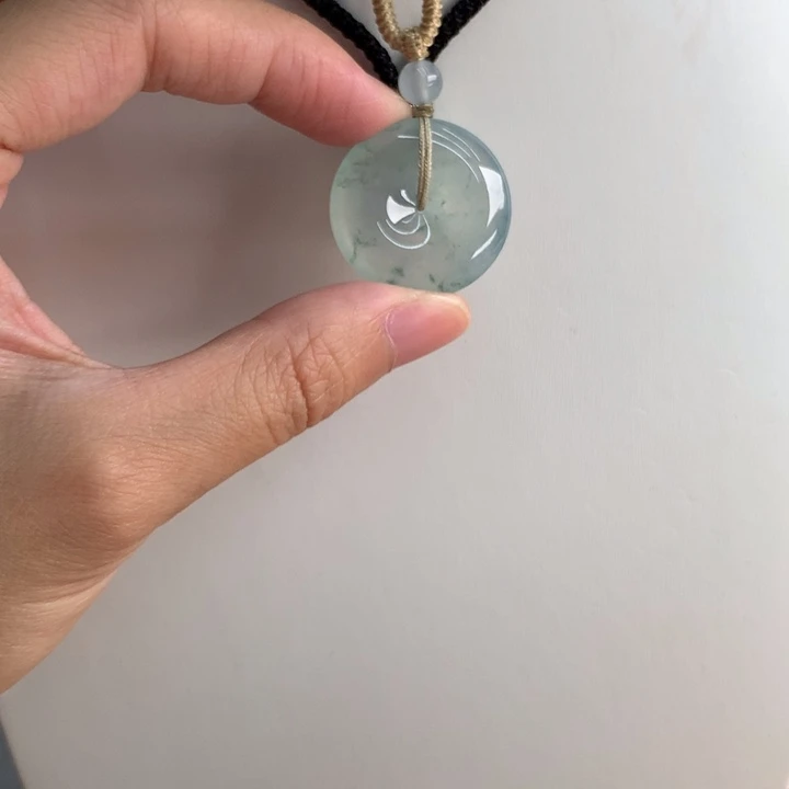 颈饰未镶嵌翡翠….