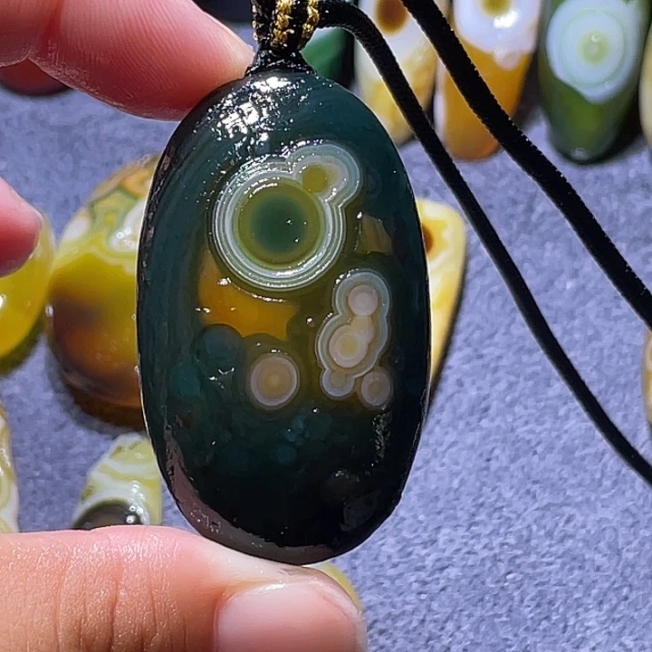 未镶嵌玛瑙/玉髓珠宝奇石