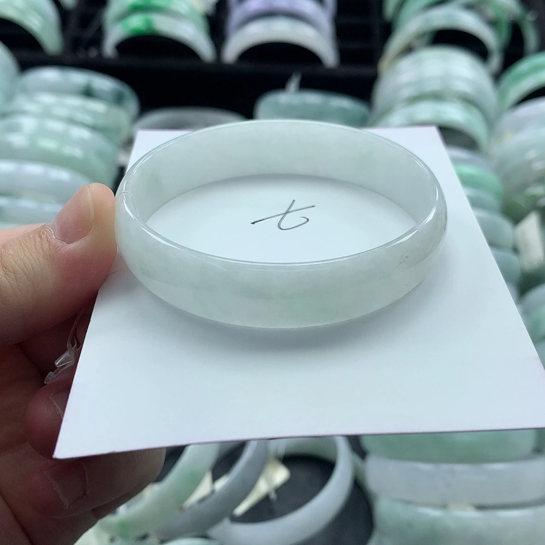 未镶嵌手镯翡翠公主