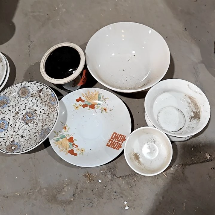 陶瓷盘子碗啥都有