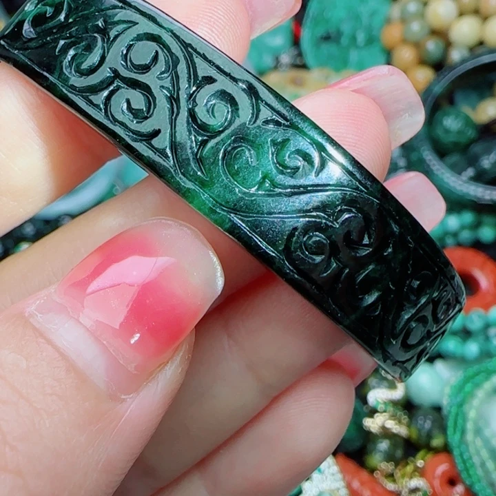 翡翠未镶嵌颈饰天然A货55