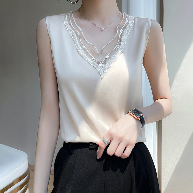 V领吊带气质修身型设计感性感修身百搭宽松轻职风时尚背心打底女