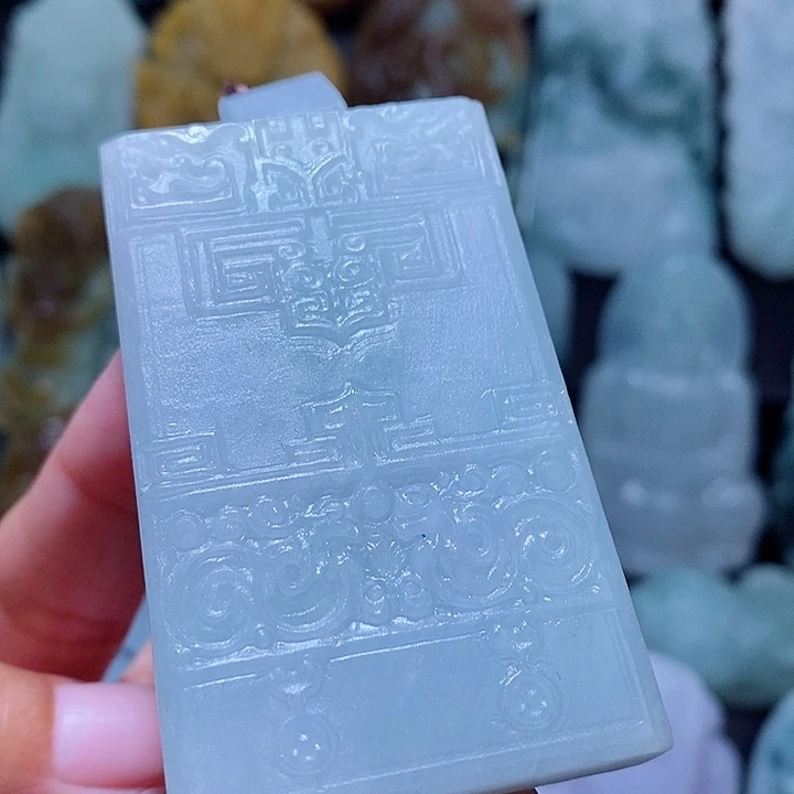 定制翡翠未镶嵌翡翠