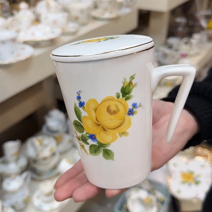 鹿与海陶瓷有限公司