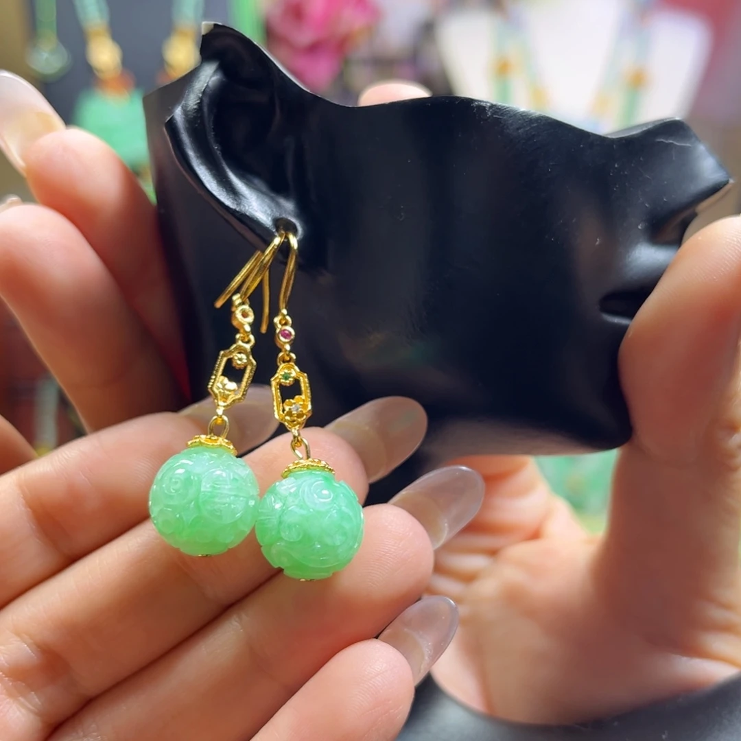 翡翠未镶嵌毛衣链冰阳绿耳坠