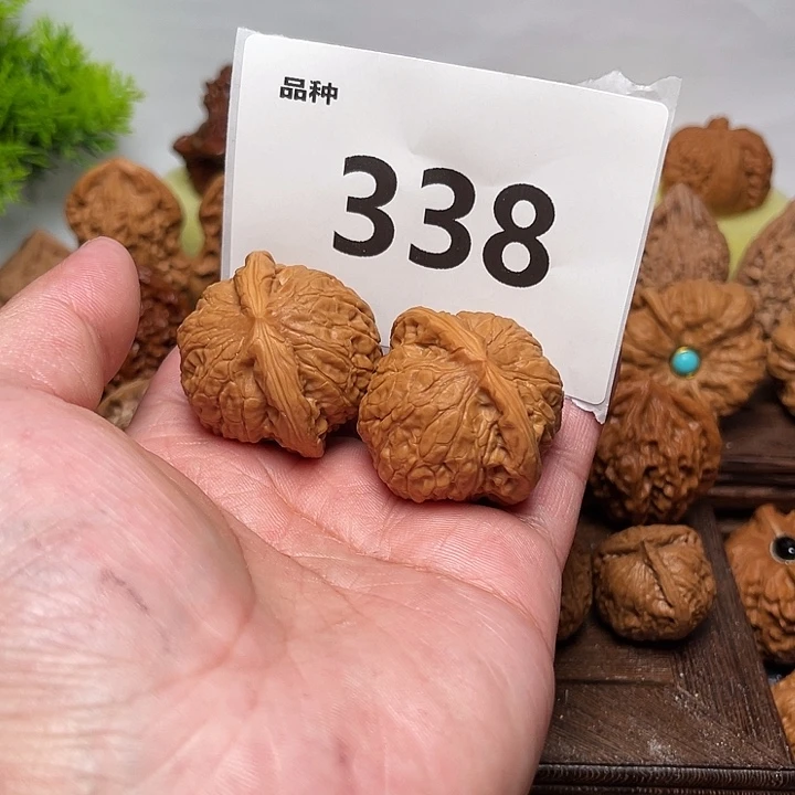 把件桃核乾隆磨。边36。338