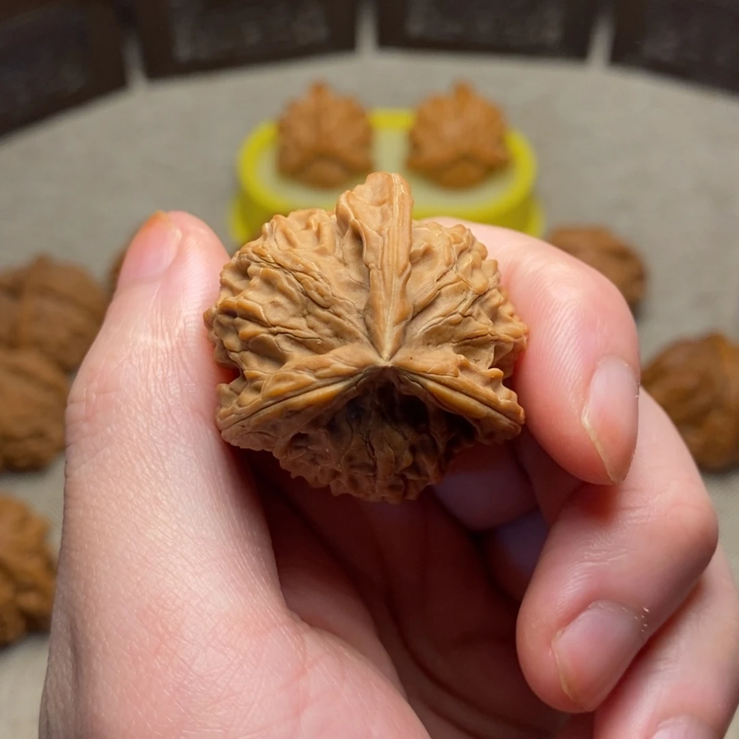 工***:文玩核桃吊坠盘山35单只