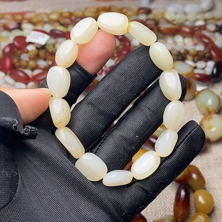 和田玉未镶嵌手链