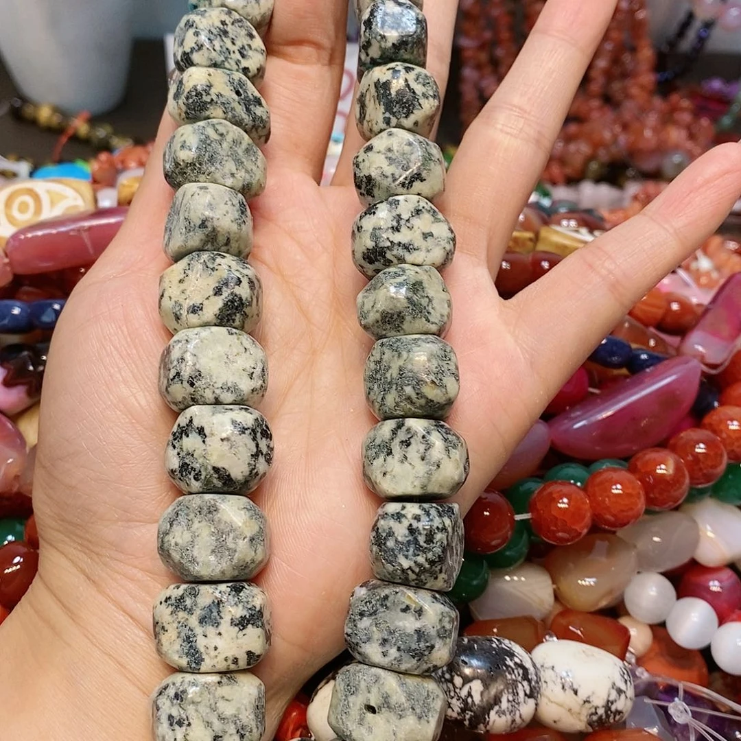 散珠玛瑙/玉髓天然石一条