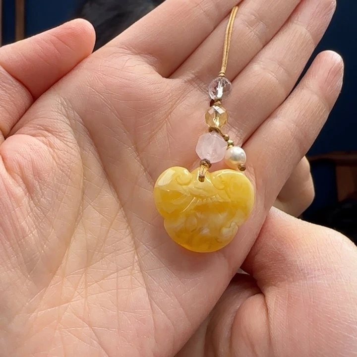 蜜蜡吊坠(赠链)未镶嵌