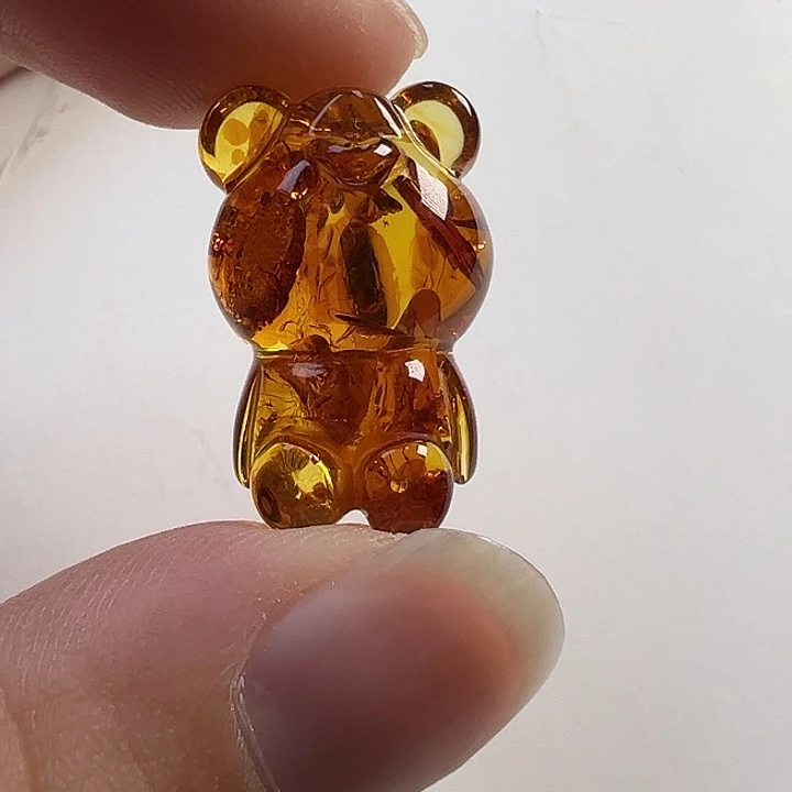 未镶嵌颈饰琥珀（花珀）