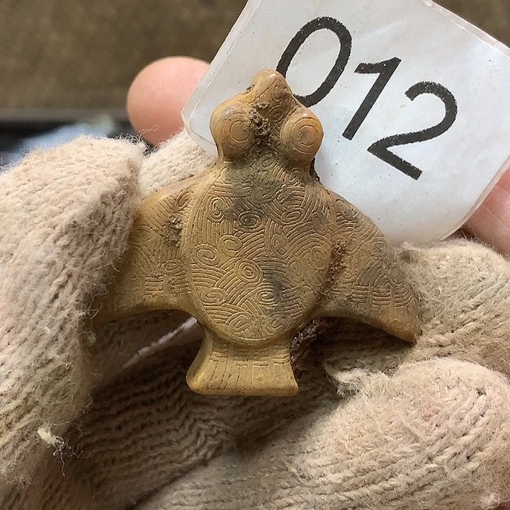 未镶嵌和田玉挂件