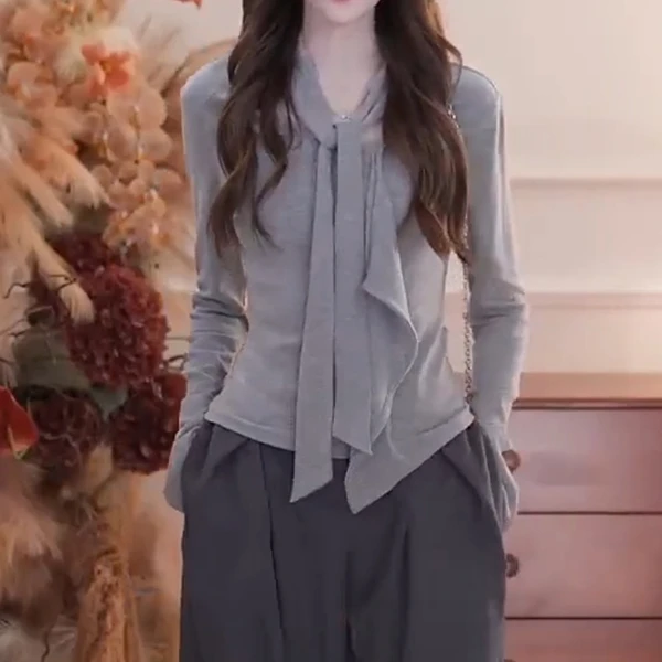 常规纯欲风修身型常规款长袖T恤小众设计师女士秋季新款时尚S0180