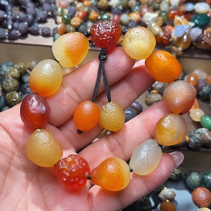 阿拉善彩玛瑙手串