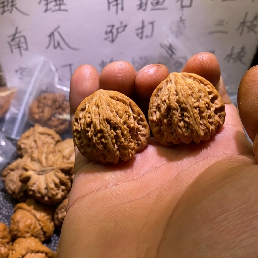 @****²蜜纹核桃尺寸35.5麻核桃
