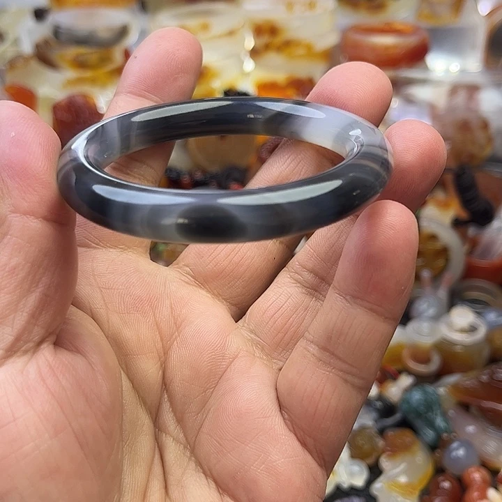 玛瑙/玉髓未镶嵌手镯